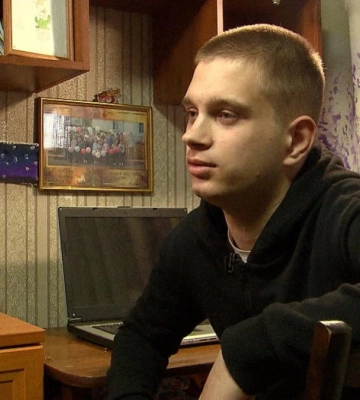 Підліток з Маріуполя, якому видали повістку у РФ, звернувся до президента України: адвокатка опублікувала відео