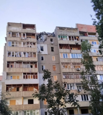 Внаслідок ворожого обстрілу Херсона загинув чоловік, ще дві людини — поранені