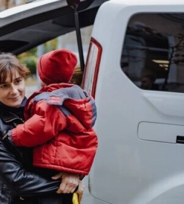З небезпечних громад Куп’янщини Харківської області необхідно евакуювати ще 55 дітей, - ОВА