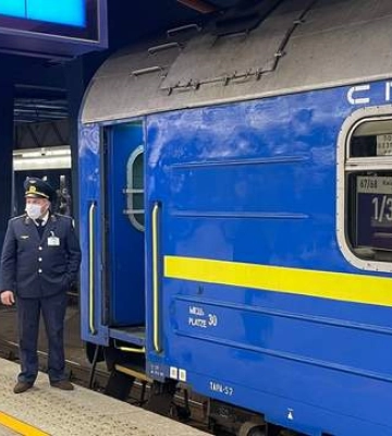 Квитки на поїзд «Київ - Варшава» тепер ви купите – тільки через «Дію» — Федоров