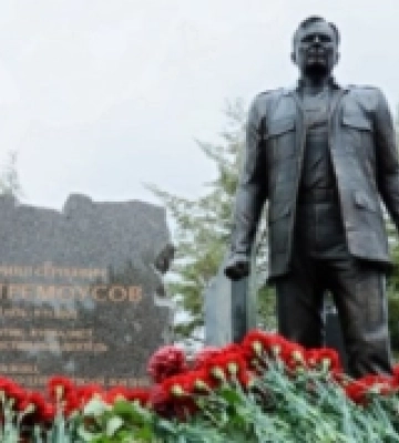 У Криму відкрили пам'ятник херсонському колаборанту Стремоусову
