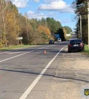 На Львівщині неповнолітній водій BMW наїхав на 59-річного пішохода