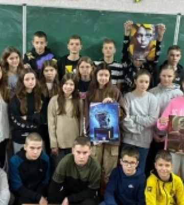 Учні Луцького ліцею №25 на інноваційній виставці досліджували, як діє російська пропаганда. ФОТО