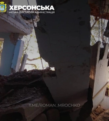 Війська РФ атакували передмістя Херсона: у двох населених пунктах пошкоджено ліцей і школу