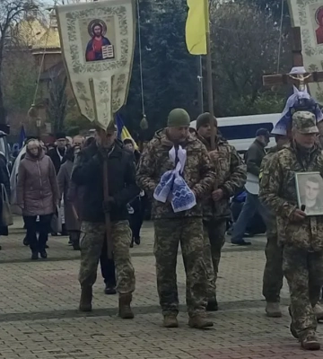 З бійцем 128-ї бригади попрощалися на Рівненщині