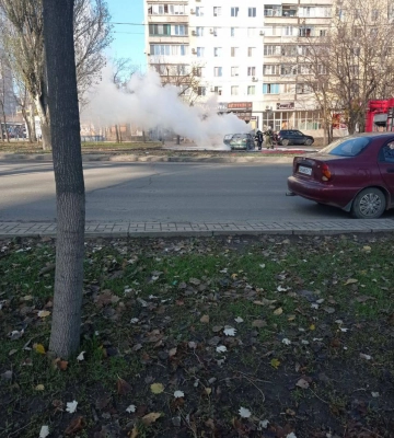 У Маріуполі підірвали авто &quot;поліцейського&quot;-окупанта: перші подробиці. Відео