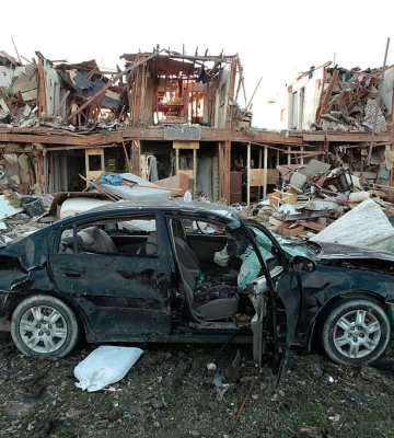 &quot;Передали подарунок&quot;: у Маріуполі підірвали авто одного з російських &quot;поліціантів&quot;