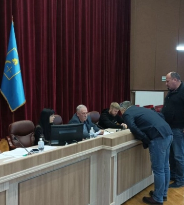 Депутати Сумської облради вимагають надати їм слово під час сесії: Федорченко не дає