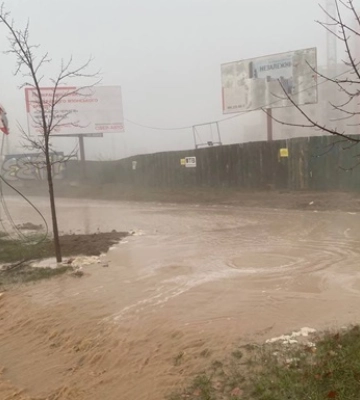 У Чернігові стався прорив водопроводу: затопило один із мікрорайонів