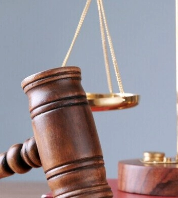 Побив співробітницю по цеху до розриву селезінки. На Львівщині судитимуть зловмисника