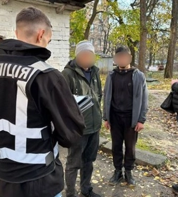 Присвоили почти ₴700 000, собранных на лечение тяжелобольных детей и военных: в Киеве двое мужчин сообщены о подозрении
