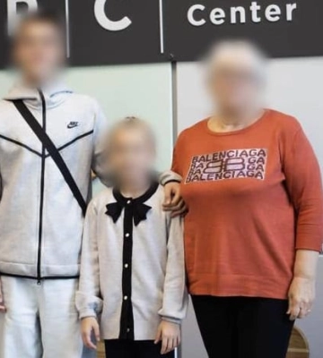 Женщина с внуками выехала из оккупированного Крыма в Киев: Ермак рассказал историю украинской семьи