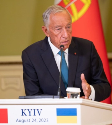 Президент Португалії розпускає парламент і призначив позачергові вибори