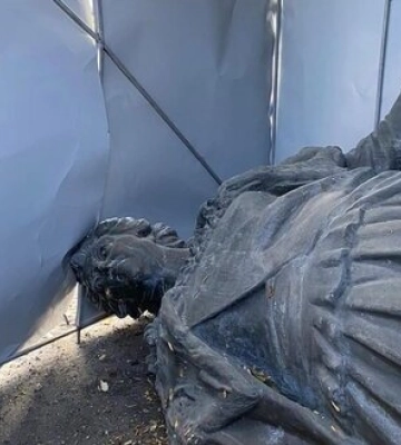 В Одесі ударна хвиля від російської атаки пошкодила короб, де зберігається пам’ятник Катерині Ⅱ