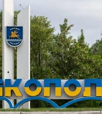 Нікополь пообіді зазнав ворожого удару двома дронами-камікадзе, є загибла та поранений - ОВА