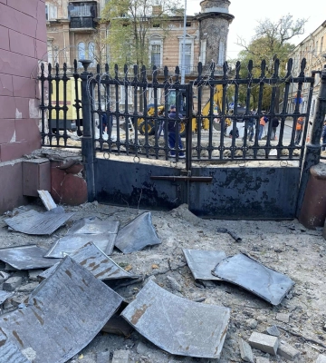 В Одесі ударна хвиля від російської атаки пошкодила короб, де зберігається пам’ятник Катерині Ⅱ