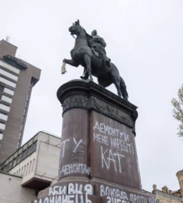 Пам’ятники Пушкіну і Щорсу в Києві дозволили демонтувати: Кабмін ухвалив постанову