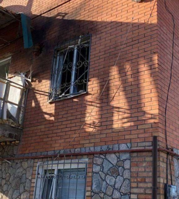 Окупанти вдарили безпілотниками по Нікополю, загинула жінка