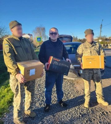 З Нововолинська передали військовим обладнання для облаштування бліндажів | Новини Нововолинська