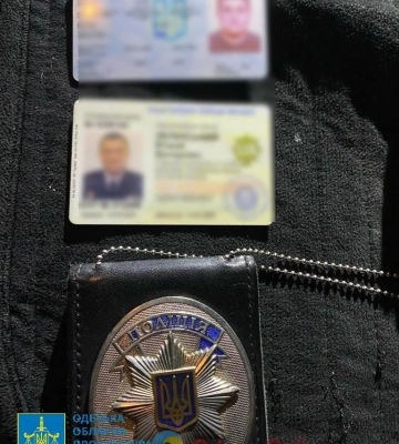 На Одещині правоохоронець організував побори за безперешкодне перевезення пасажирів по річці Дністер