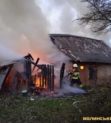 У Луцькому районі – пожежа, горіла господарська споруда