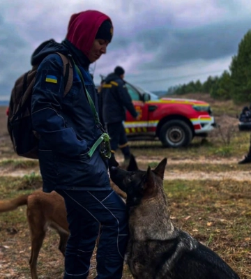 На Сумщині рятувальники другу добу продовжують пошуки зниклого грибника