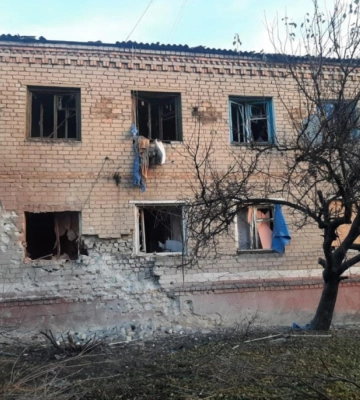 Наслідки ударів рф по Донеччині: Поранення дістали 3 особи, рашисти били з &quot;Градів&quot; та артилерії. ФОТОрепортаж