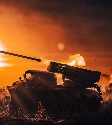 HIMARS поработал с колонной россиян и их боекомплектом в Херсонской области