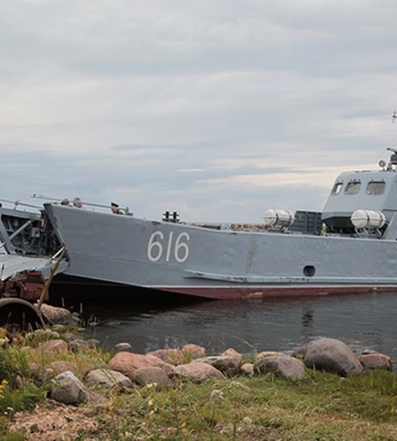 Украинские морские дроны полностью уничтожили российские десантные корабли проектов «Серна» и «Акула» в Крыму