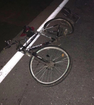На Острожчині позашляховик на смерть збив велосипедиста