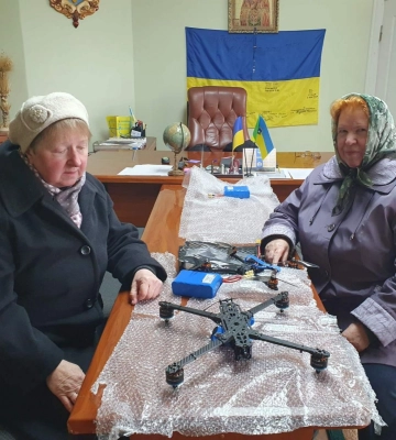 На Прикапатті дві пенсіонерки придбали дрони-камікадзе для ЗСУ. ФОТО