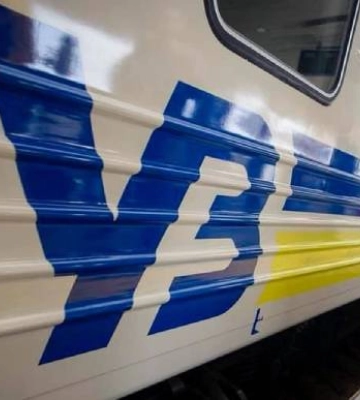 Ущерб свыше 100 тыс грн: на Сумщине подростки разгромили вагон поезда Ущерб свыше 100 тыс грн: на Сумщине подростки разгромили вагон поезда