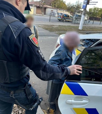 В Одесі патрульні повернули додому бабусю, яка загубилась 