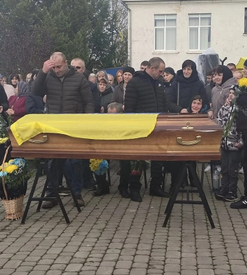 У Нововолинську попрощалися з Героєм України Костянтином Мрочком