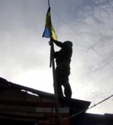 &quot;Стальная граница&quot; подняла украинский флаг над Тополями в серой зоне – видео, карта
