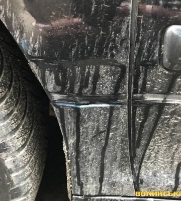 У Луцьку водій буса в’їхав у припаркований легковик та втік: як його покарав суд