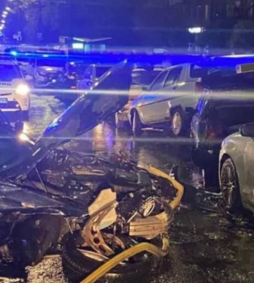 У Києві на Караваєвих дачах водій BMW протаранив пʼять автомобілів: ДТП переросла в бійку, фото