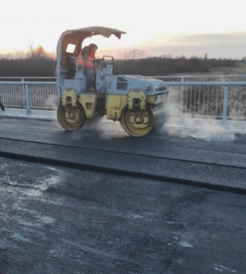 На Волині завершують ремонтувати міст після 35 років експлуатації