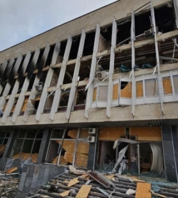 Херсон під вогнем окупантів: одне з влучань - по бібліотеці імені Гончара, є суттєві руйнування