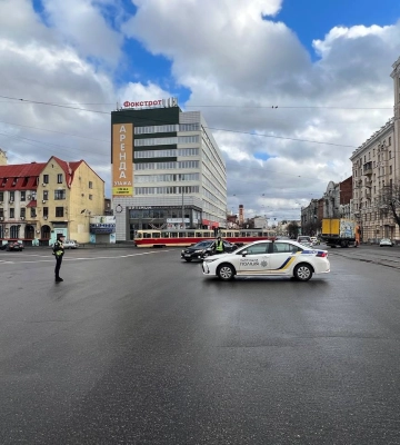 Через вибух на АЗК у Харкові перекрили Полтавський Шлях
