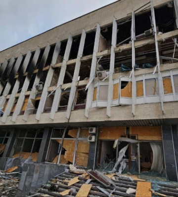 Россияне уничтожили библиотеку Гончара в Херсоне: фото последствий обстрела