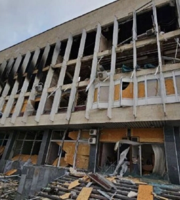 Окупанти б&#039;ють по Херсону: сильне пошкодження обласної бібліотеки