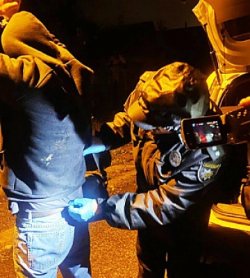 У Дніпрі затримали чоловіка, який вдарив ножем товариша