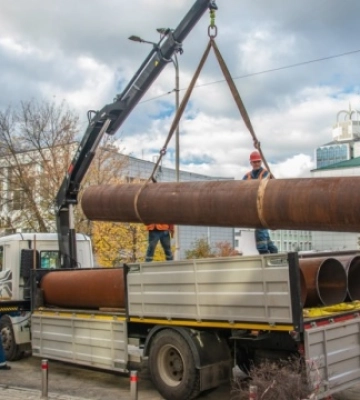 У Києві завершили ремонт трубопроводу біля станції метро «Олімпійська»