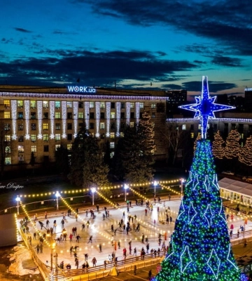 У Дніпрі цьогоріч встановлять новорічну ялинку