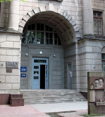 Мовний скандал в медичному університеті Дніпра: ситуацію прокоментували у вузі