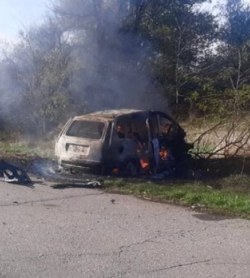 Рашисти вдарили по автівці у передмісті Херсону: Травмовано двомісячну дівчинку та жінку, загинув чоловік. ВIДЕО