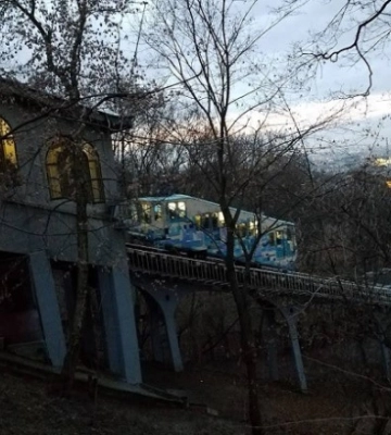 В Киеве временно приостановили движение фуникулера