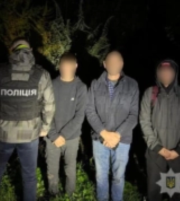 Мукачівські прикордонники та поліція затримали «переправників» військовозобов’язаних чоловіків