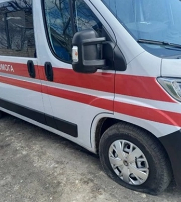 Війська РФ ударили по Херсону: поранено жінку
